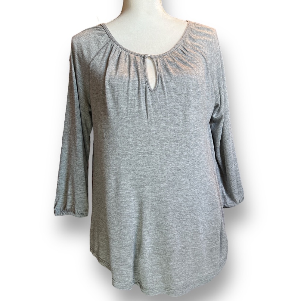Cable & Gauge gray pullover shirt. EC. Size medium